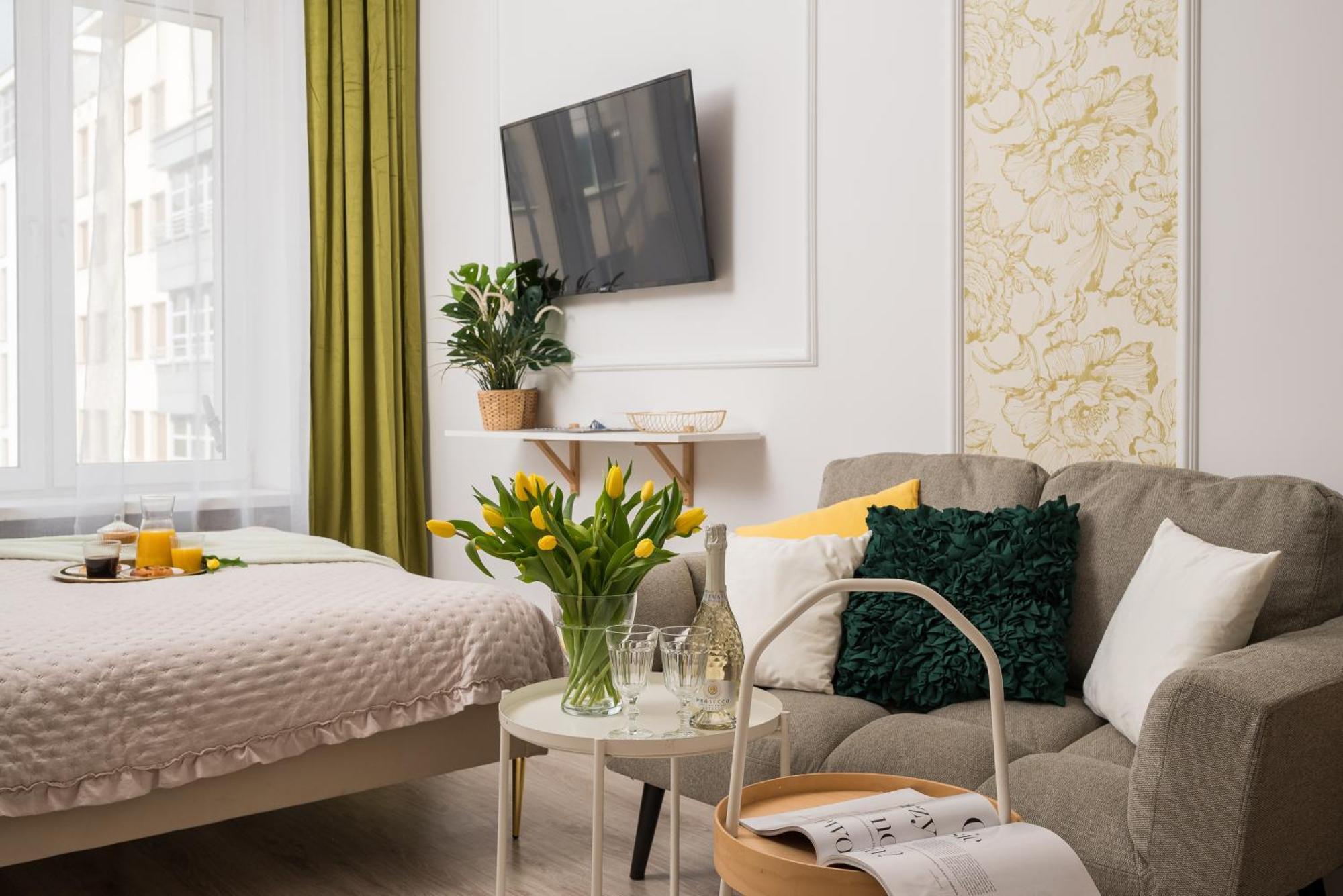 Green Oasis Charming Loft In A Historic Warsaw Tenement House 900 M From Central Station Exterior photo